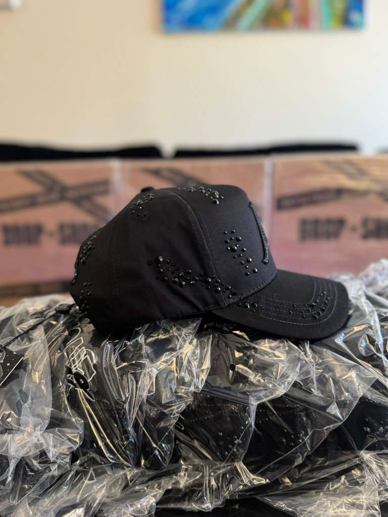 Thirty one Hat El Mago Triple Black