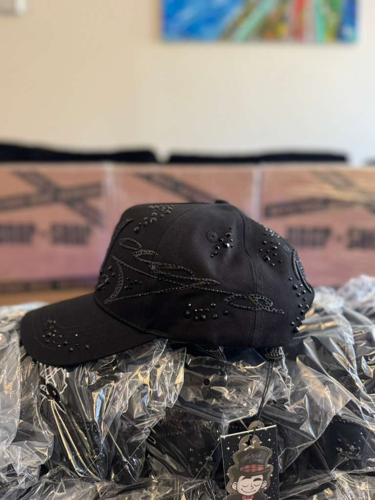 Thirty one Hat El Mago Triple Black